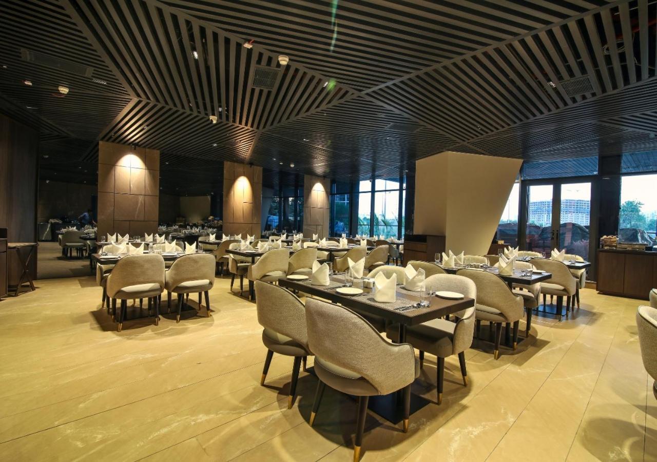 Essentia Premier Hotel Pune Wakad Pimpri-Chinchwad Exterior photo